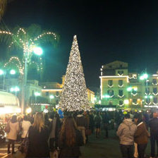 Sorrento – Salerno la sfida sulle luminarie prosegue su Facebook